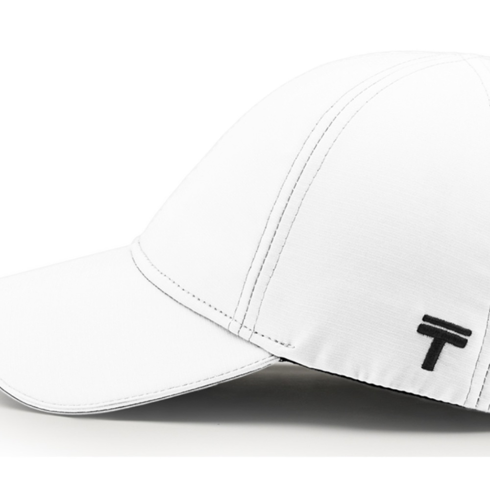 NWOT TOP KNOT PERFORMANCE HAT